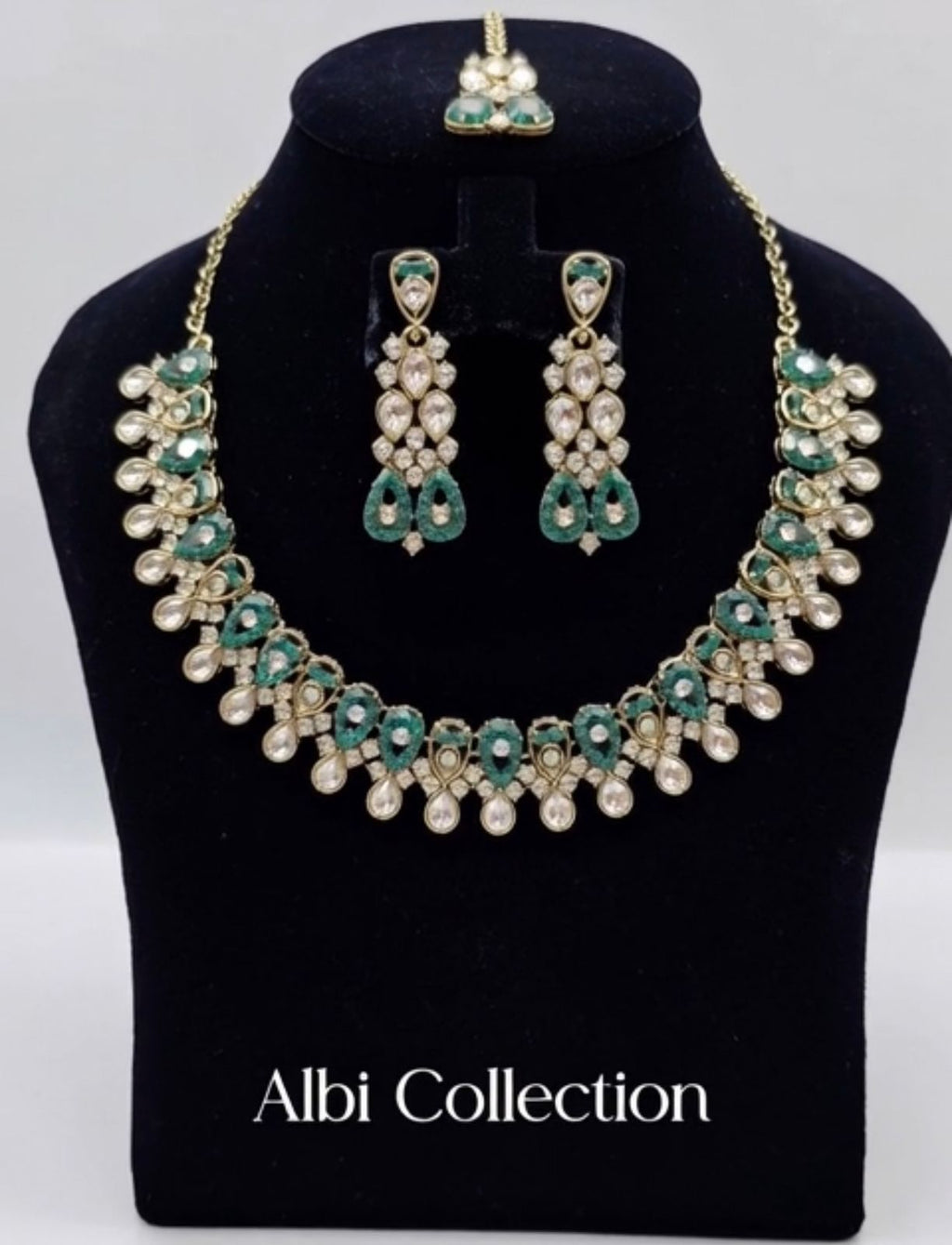 Royal Green Kundan Necklace Set