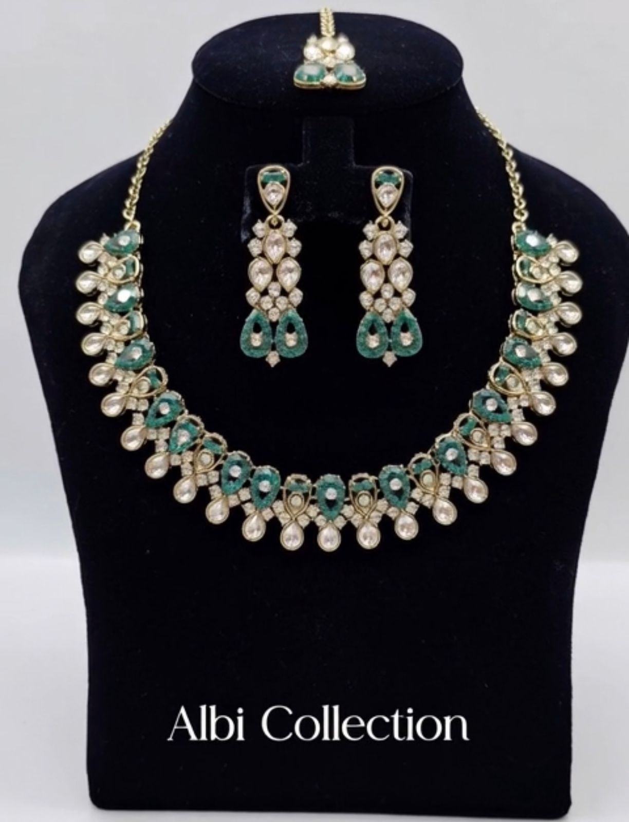 Royal Green Kundan Necklace Set